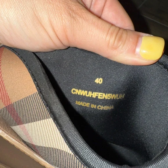 Burberry Rubber Marsh Stamp Low Boots​ - Picture 8 of 8